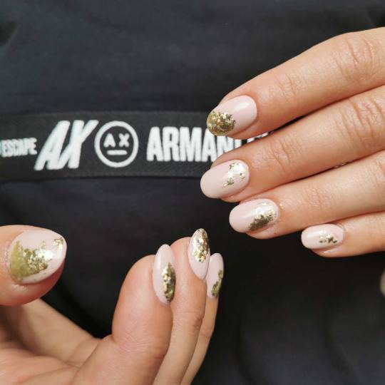 D&D Beauty Center #beograd Ojačavanje noktiju Ojačavanje prirodnih noktiju - gel lak