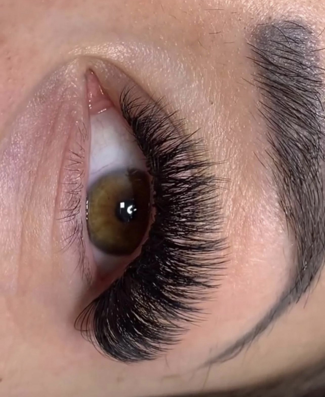 Nadogradnja trepavica - ruski volumen - Nini beauty studio, Beograd Nadogradnja trepavica Lice Nadogradnja trepavica, Beograd, Zvezdara