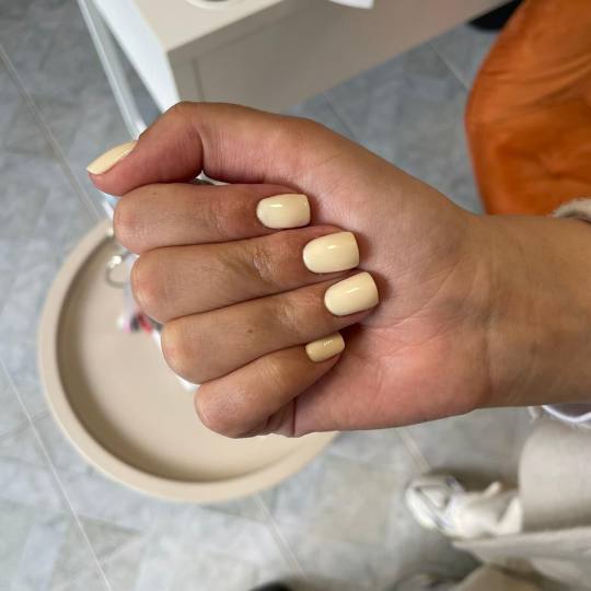 Lala Studio #beograd Ojačavanje noktiju Ojačavanje noktiju rubber bazom