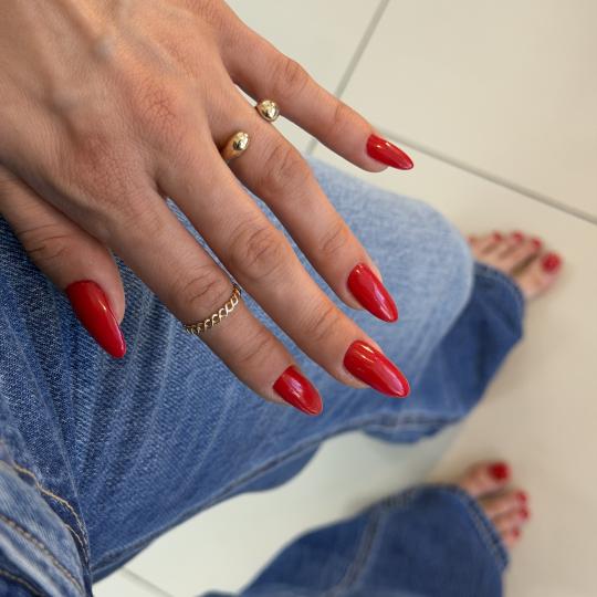 GM Beauty studio #beograd Izlivanje noktiju Izlivanje noktiju gelom - M dužina