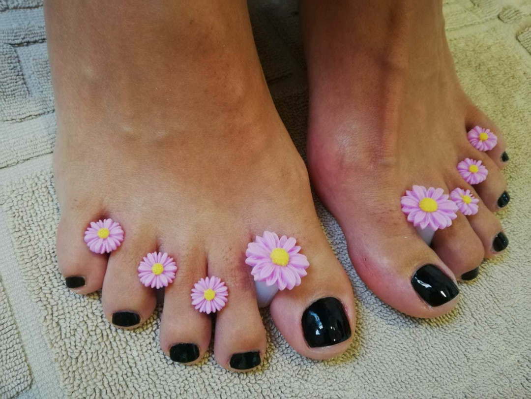 Bibi beauty centar #beograd Medicinski pedikir Medicinski pedikir + lakiranje noktiju