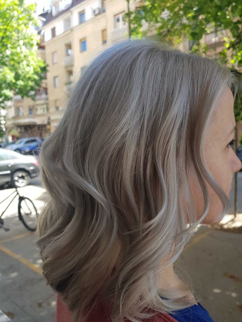 Preliv - duga kosa - Cut 'n' Go, Novi Sad Farbanje kose Frizerski saloni Farbanje kose, Novi Sad, Rotkvarija, Podbara, Salajka