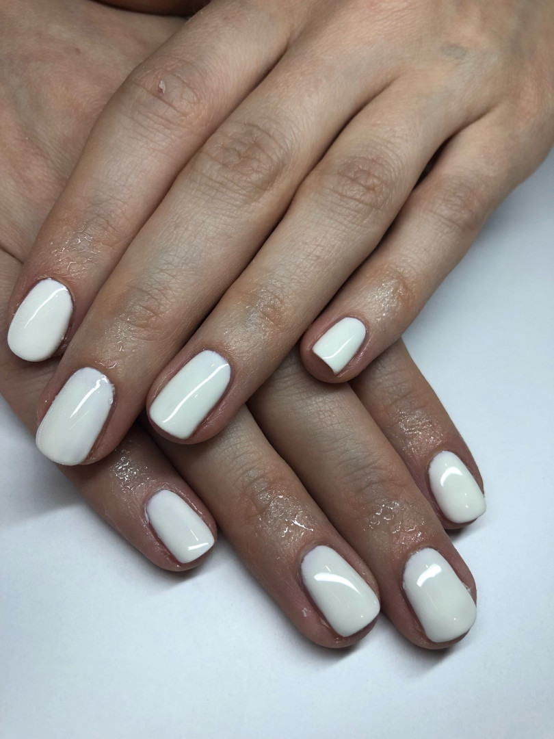 Mademoiselle Beauty #beograd Gel lak Gel lak - ruke sa aparatnim manikirom