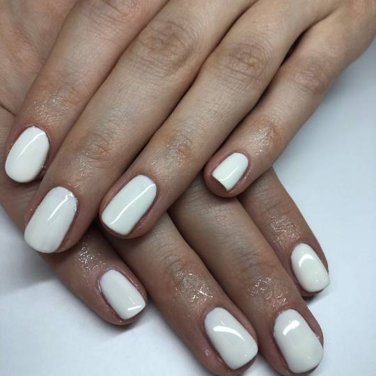 Mademoiselle Beauty #beograd Gel lak Gel lak - ruke sa aparatnim manikirom