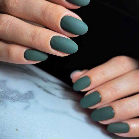 Ashanti Beauty Salon & Academy #beograd Ojačavanje noktiju Ojačavanje prirodnih noktiju gelom - bo