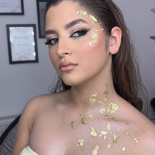 Arlina - Kovilj #novisad Make-up / šminkanje Profesionalno šminkanje Tamarinih ruku delo 🌸