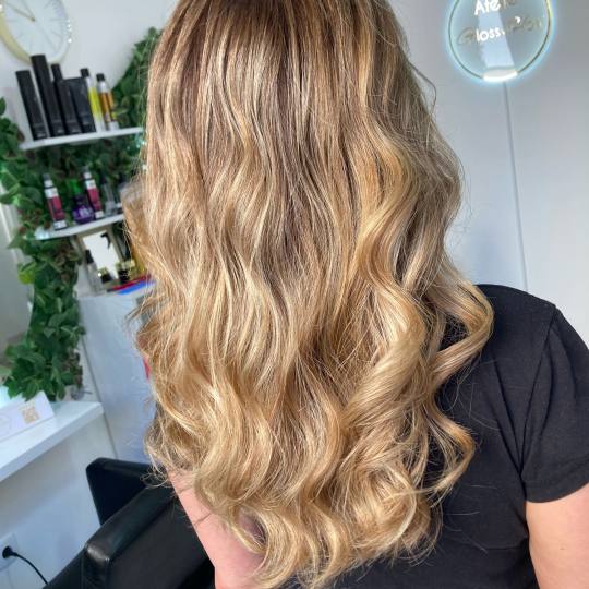 Atelje Glossy Hair #beograd Pramenovi Pramenovi na foliju - duga kosa
