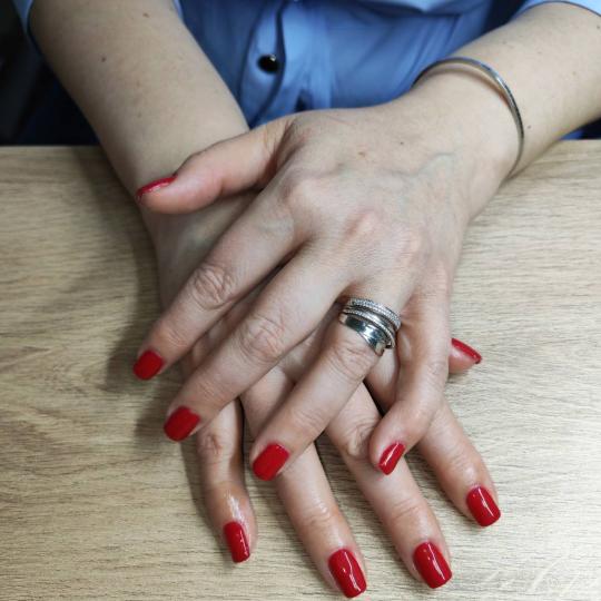 Shishi beauty studio #beograd Ojačavanje noktiju Ojačavanje prirodnih noktiju gelom - M dužina