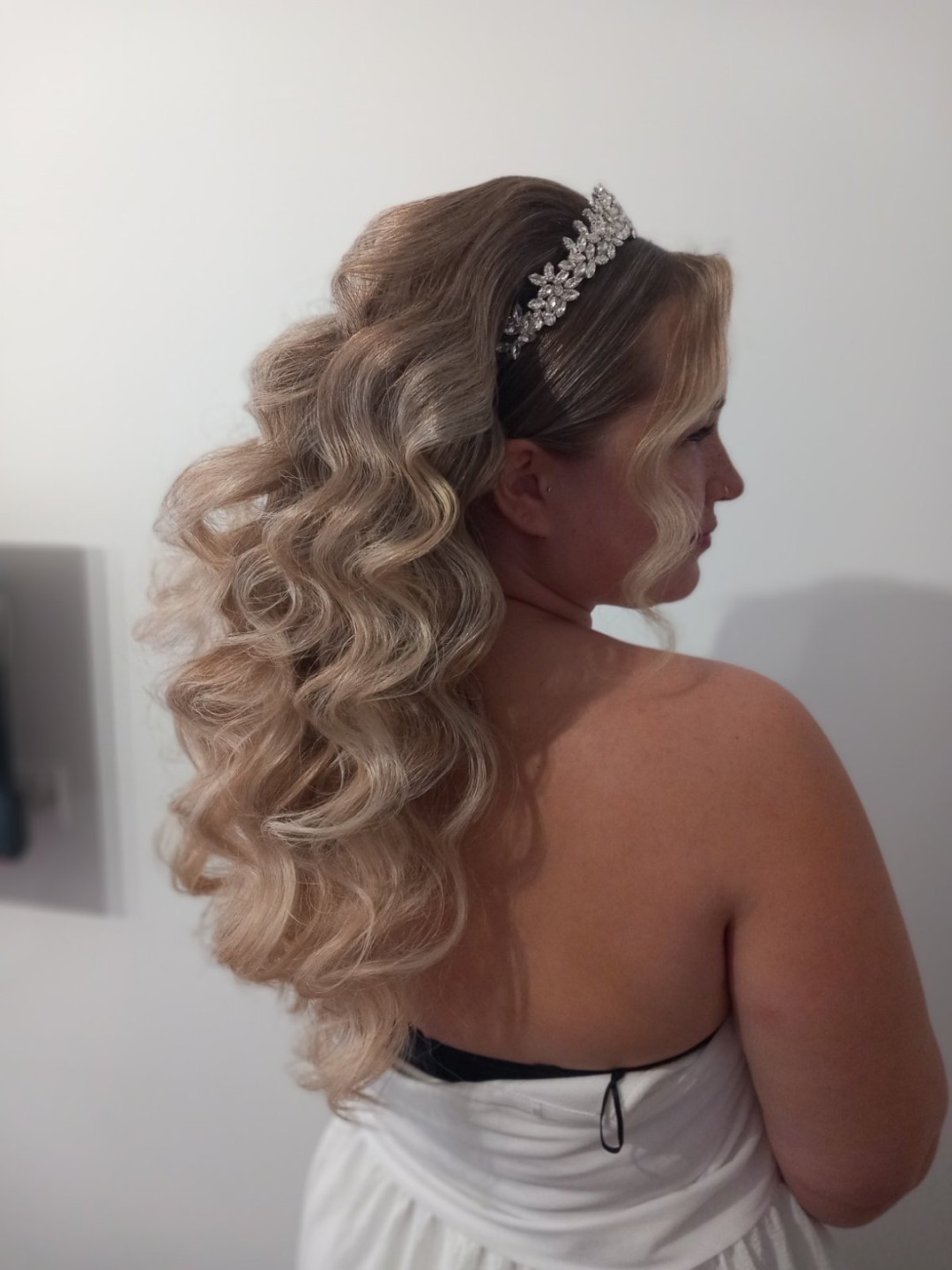 Dream Hair Studio #beograd Feniranje i stilizovanje Feniranje na ravno - ekstra duga kosa