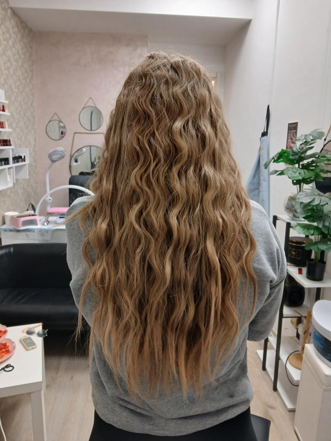 Beauty boom #beograd Uvijanje, lokne i talasi Holivud talasi na presu - duga kosa