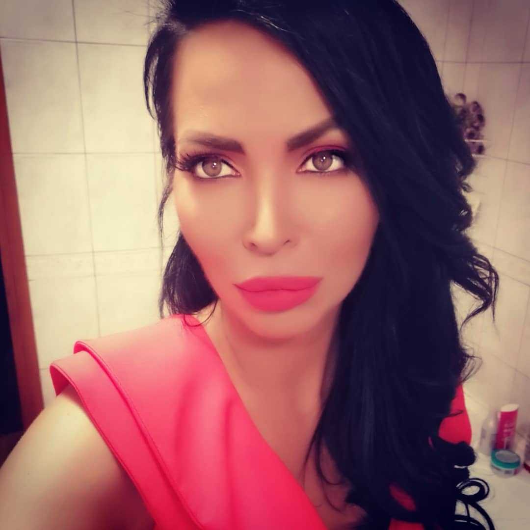 Bibi beauty centar #beograd Make-up / šminkanje Profesionalno šminkanje + veštačke trepavice + svečana frizura