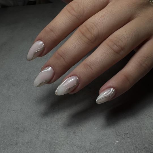 Elle beauty center #novisad Izlivanje noktiju Korekcija izlivanja noktiju gelom - M dužina