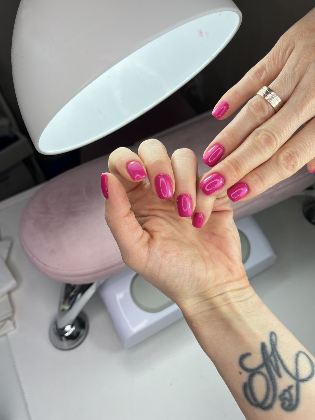 Xenija beauty #beograd Izlivanje noktiju Izlivanje noktiju gelom - S dužina