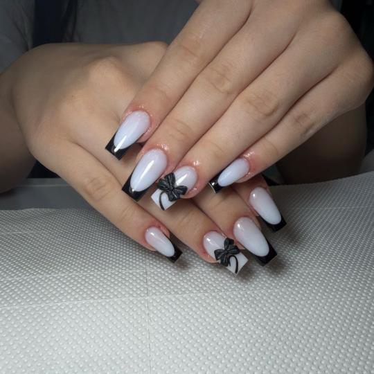 Sneža Nails #beograd Izlivanje noktiju Korekcija noktiju salonski rad - XL dužina Nokti