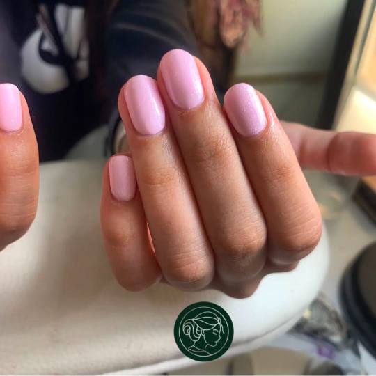 2hot beauty centar #novisad Gel lak Gel lak - ruke