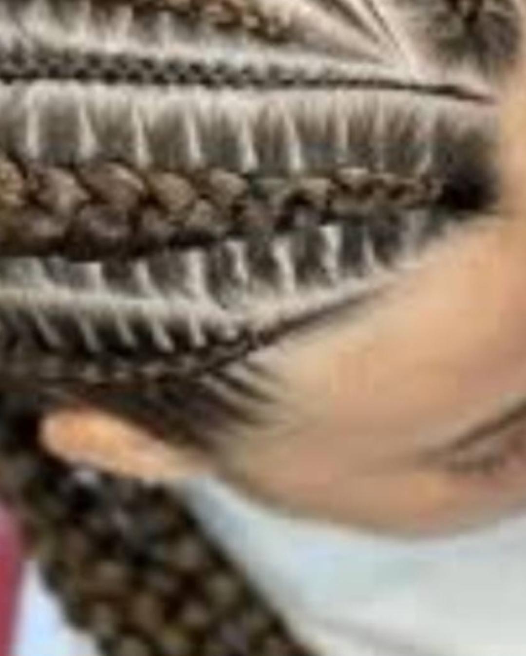 Riblja kost (od 2 do 5 pletenica) - Astradas 2, Beograd Pletenice, kike, punđe Frizerski saloni Pletenice, kike, punđe, Beograd, Novi Beograd blokovi, Belville, Savski kej