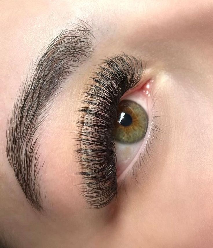 Beauty Glam House #nis Nadogradnja trepavica Nadogradnja svilenih trepavica - ruski volumen
