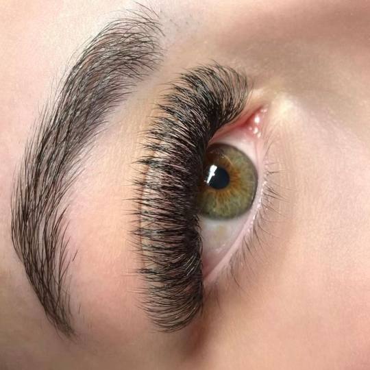 Beauty Glam House #nis Nadogradnja trepavica Nadogradnja svilenih trepavica - ruski volumen