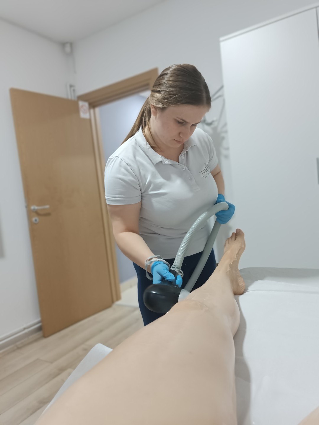 Krasiva #beograd Laserska epilacija Laserska epilacija pola nogu - za dame