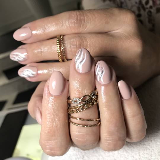 Studio Moldovan #beograd Ukrašavanje noktiju Nail art - jednostavan