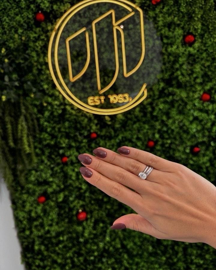 Miki Nail Care #beograd Manikir Korekcija ojačavanja noktiju gel tehnikom