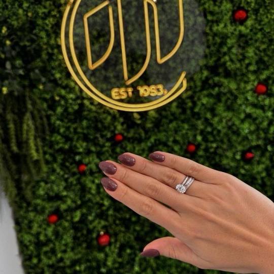 Miki Nail Care #beograd Manikir Korekcija ojačavanja noktiju gel tehnikom