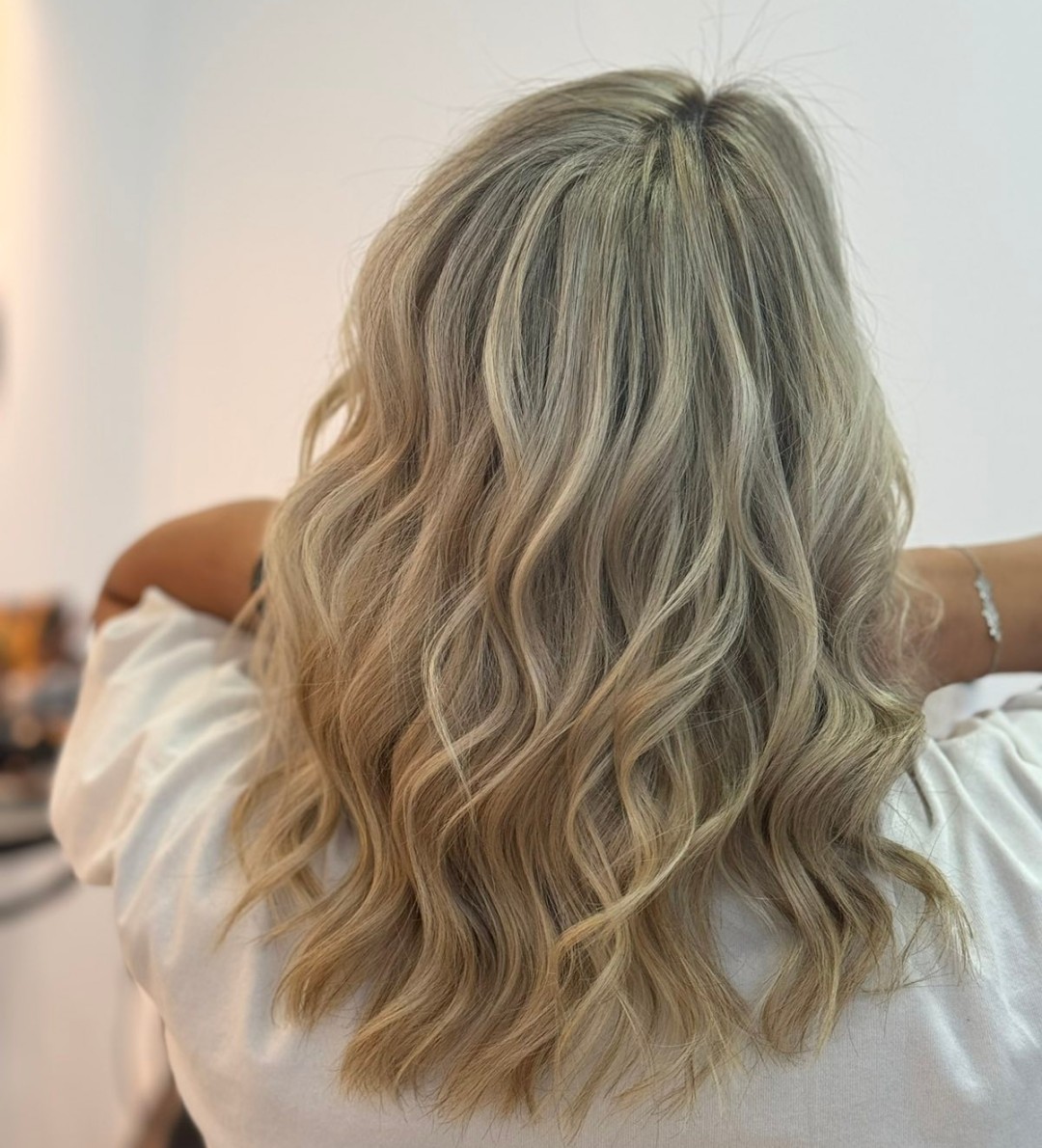 Hair studio mii #beograd Pramenovi Airtouch - kosa srednje dužine