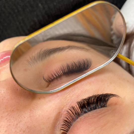 Miss Lash - Nehruova #beograd Nadogradnja trepavica Nadogradnja svilenih trepavica - mix tehnika