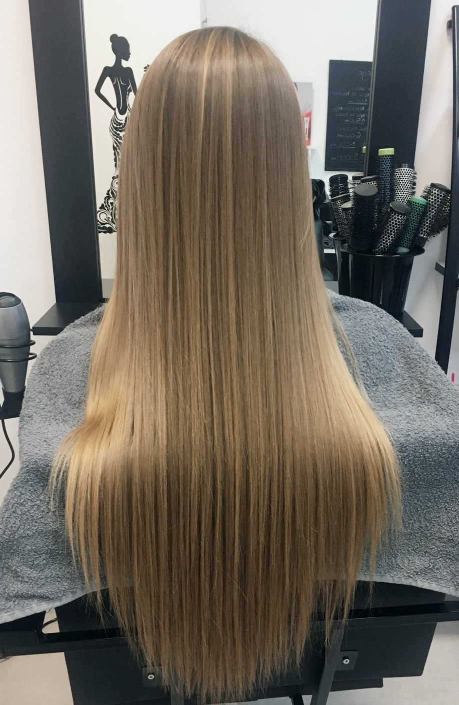 Infinity Hair #novisad Feniranje i stilizovanje Feniranje na ravno - ekstra duga kosa (preko lopatica)
