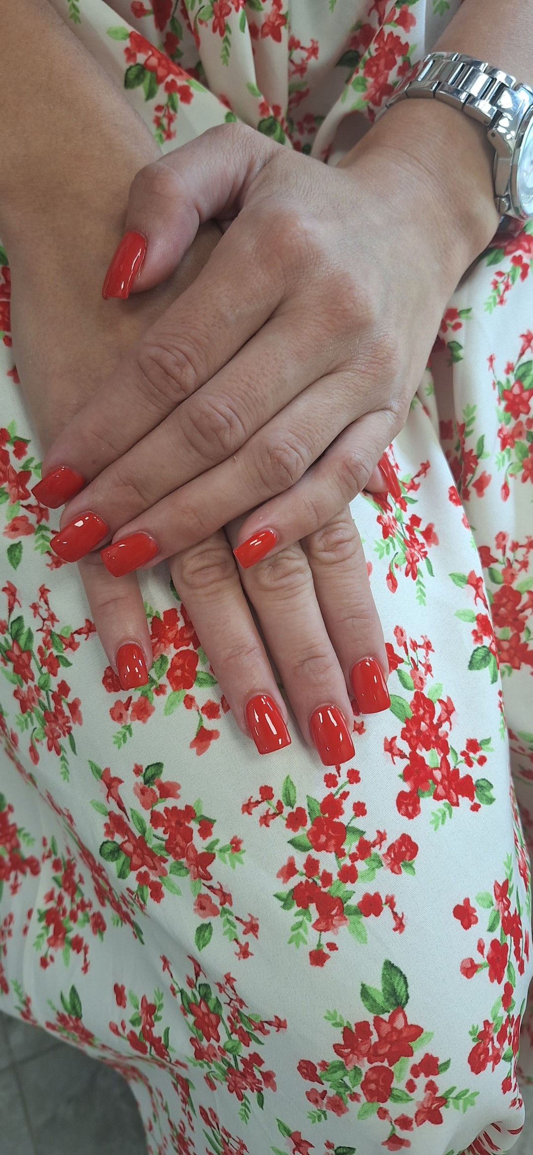 Monstera beauty salon #beograd Izlivanje noktiju Izlivanje noktiju gelom - M dužina noktiju