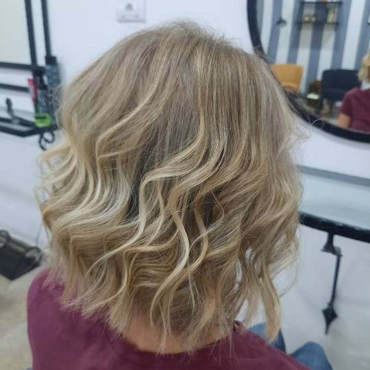 Hair studio mii #beograd Nadogradnja kose Nadogradnja kose keratin - po pramenu