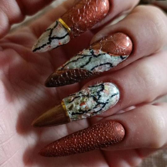 Nail Studio MPN #beograd Izlivanje noktiju Izlivanje noktiju gelom - S / M / L dužina Slozeniji diz