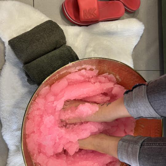 Pupuxfufu #beograd Estetski pedikir Spa pedikir - collagen lux