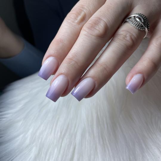 Elle beauty center #novisad Izlivanje noktiju Korekcija izlivanja noktiju gelom - M dužina Ombre te