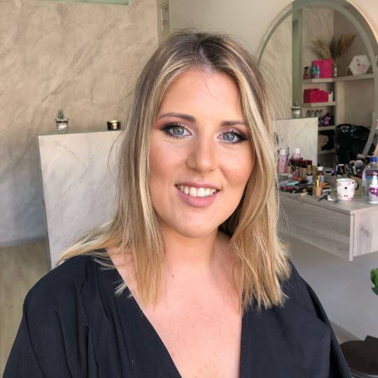 Makeup Olja Grbić #novisad Make-up / šminkanje Profesionalno šminkanje + veštačke trepavice - s