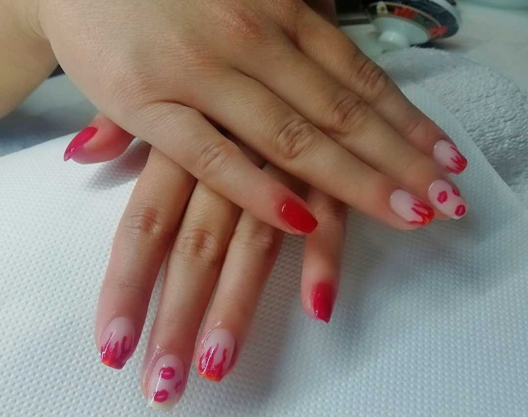 Bibi beauty centar #beograd Nadogradnja noktiju Nadogradnja noktiju tipsama
