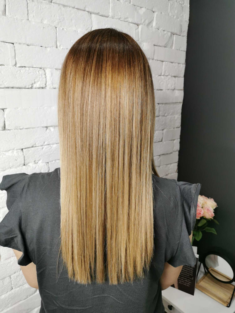 Ispravljanje kose presom Loreal steampod + pranje kose - kosa srednje dužine - Express Beauty, Beograd Uvijanje, lokne i talasi Frizerski saloni Uvijanje, lokne i talasi, Beograd, Novi Beograd Arena