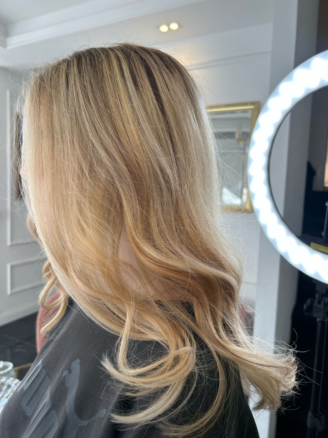 Esthetique Privé #beograd Feniranje i stilizovanje BALAYAGE + preliv +feniranje