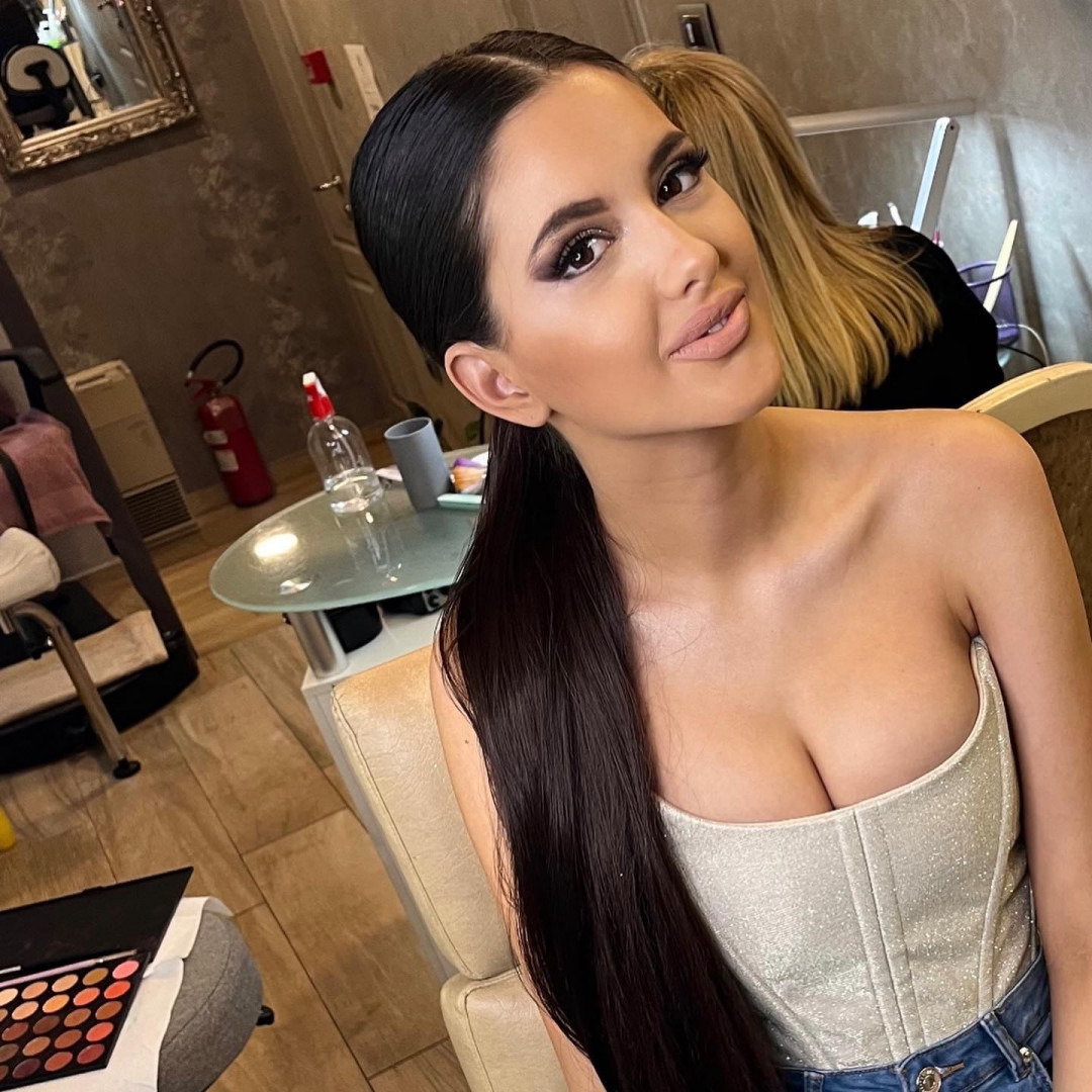 Bibi beauty centar #beograd Make-up / šminkanje Profesionalno šminkanje + veštačke trepavice + svečana frizura