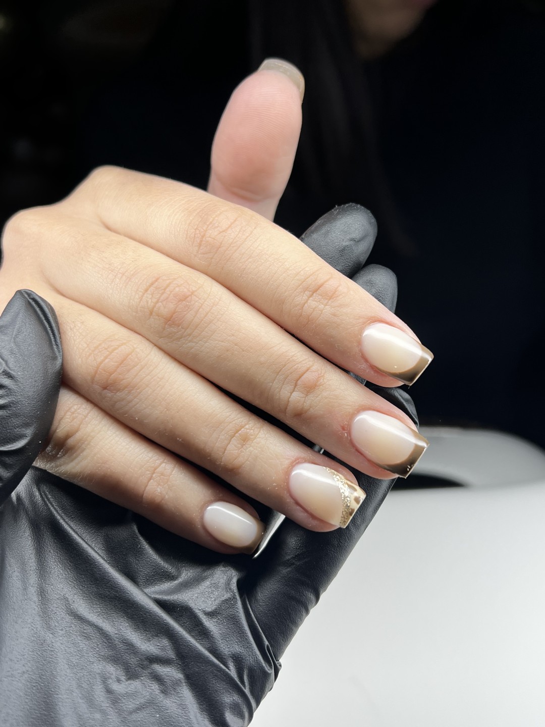 Beauty Lounge - Belville #beograd Izlivanje noktiju Izlivanje noktiju gelom - M dužina