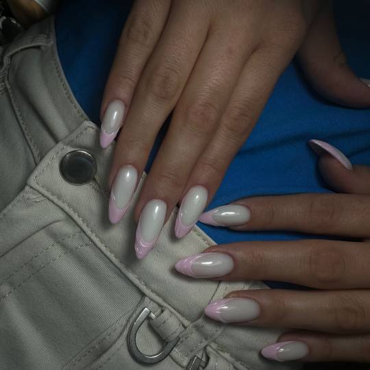 Link to Beauty #beograd Korekcija noktiju Korekcija noktiju gelom L dužina