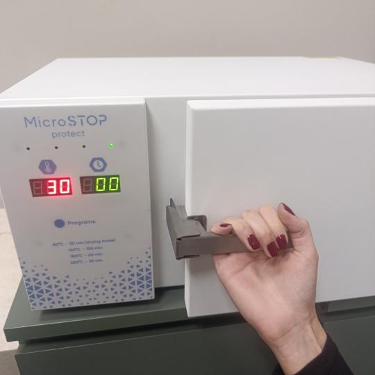 Claire #beograd Manikir Manikir sa trajnim lakom Manikir sa trajnim lakom. U našem salonu se korist