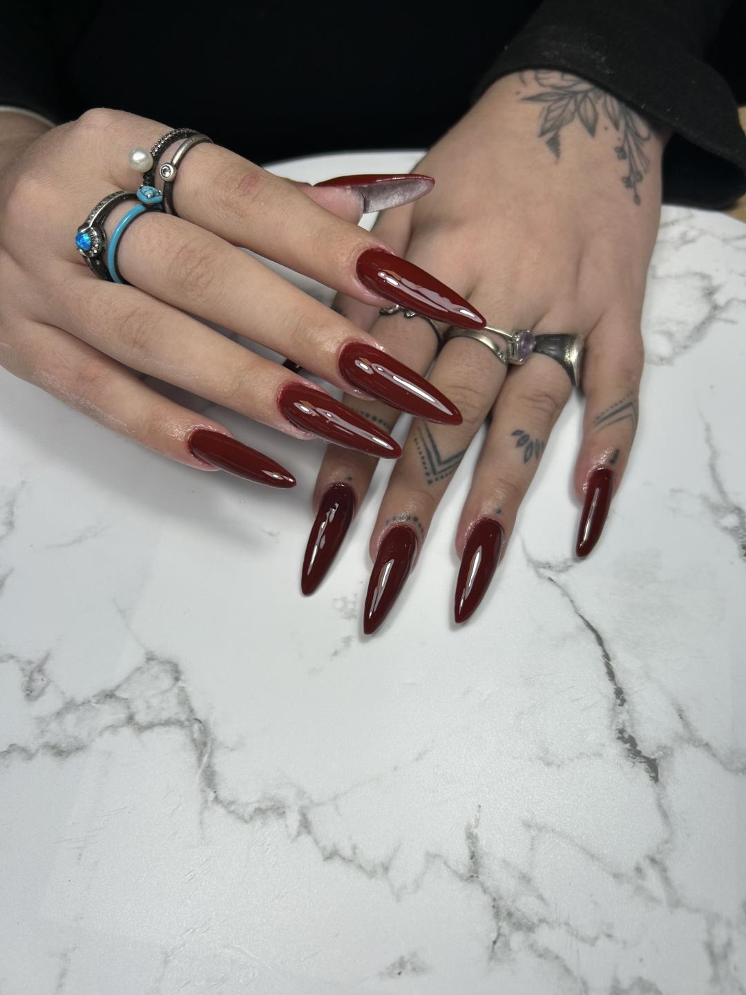 Korekcija noktiju - L dužina - Mala Plava B, Novi Sad Korekcija noktiju Nokti Korekcija noktiju, Novi Sad, Rotkvarija, Podbara, Salajka