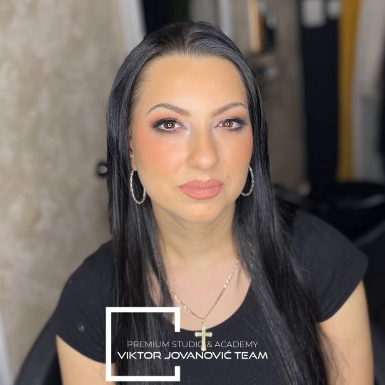BEAUTY CENTER Viktor Jovanović #subotica Make-up / šminkanje Profesionalno šminkanje sa trepavica