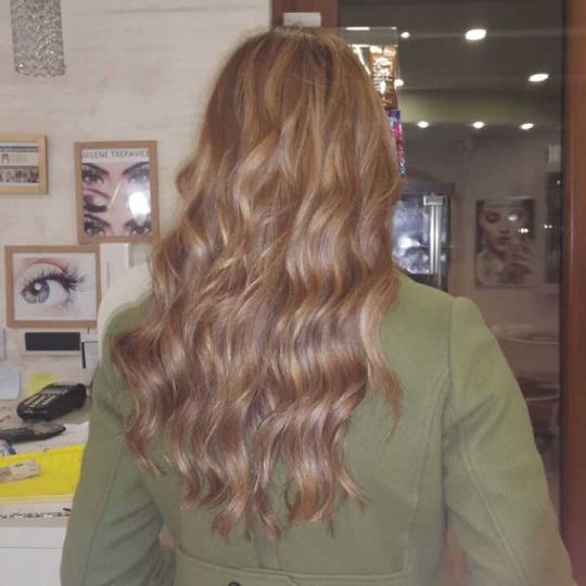 Perla #beograd Ombre, sombre, balayage Koloracija kose i feniranje na talase Balayage - duga kosa Pr