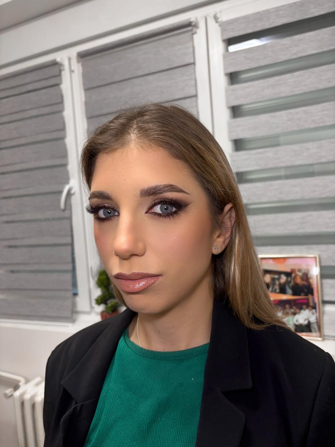 Profesionalno šminkanje - za svečane prilike - Aura Beauty, Beograd Make-up / šminkanje Lice Make-up / šminkanje, Beograd, Vračar, Čubura, Crveni krst