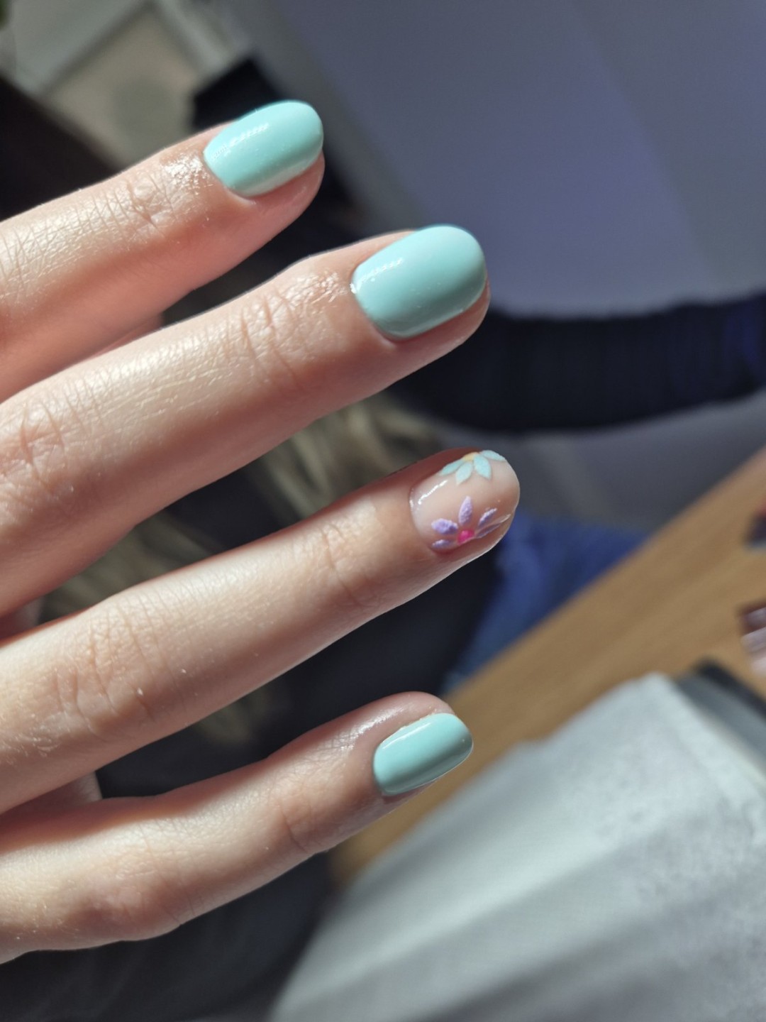 Gel lak+ skidanje gel laka - Fusion centar, Kruševac Gel lak Nokti Gel lak, Kruševac, Centar