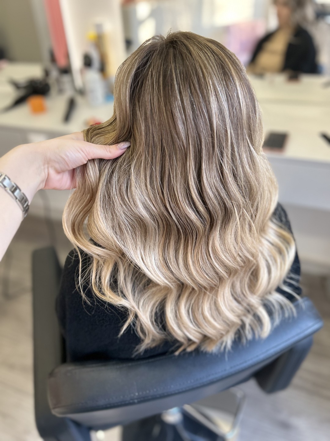 HeliS #beograd Pramenovi Pramenovi na foliju / Balayage + preliv + feniranje - duga kosa