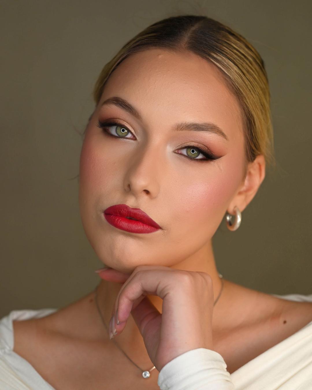 Profesionalno šminkanje - glam šminka - Ivana Vit, Beograd Make-up / šminkanje Lice Make-up / šminkanje, Beograd, Zvezdara