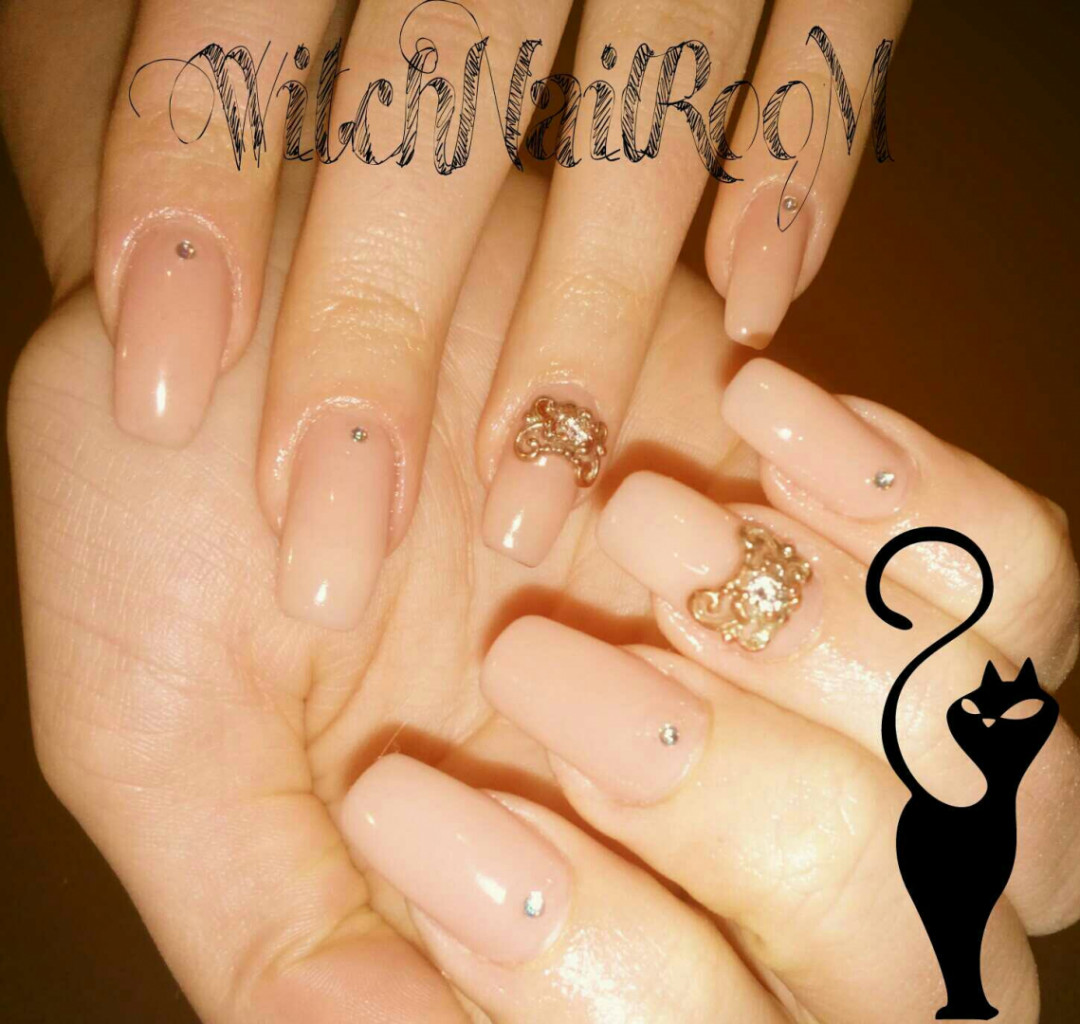 Witch nail room #beograd Izlivanje noktiju